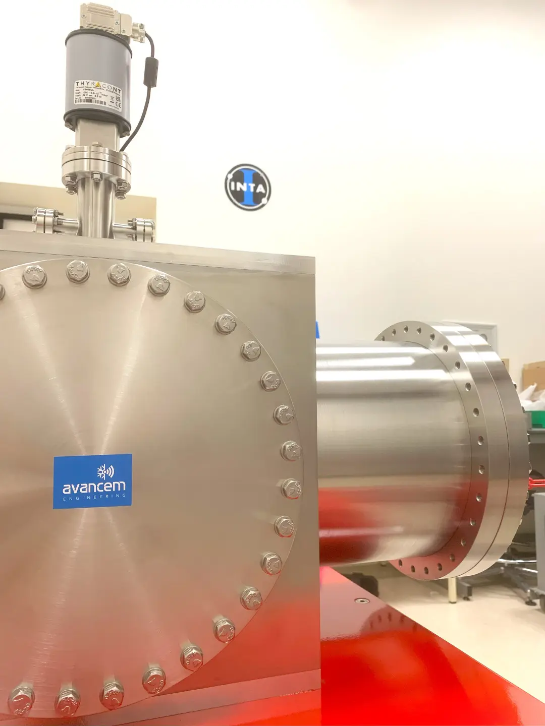 ATHENA vacuum system manufactured by Avancem at the INTA facilities
